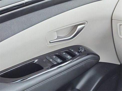 Certified 2023 Hyundai Tucson Limited w/ Cargo Package image 11