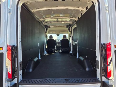 New 2026 Ford Transit 250 148 Medium Roof w/ Load Area Protection Package RWD image 9