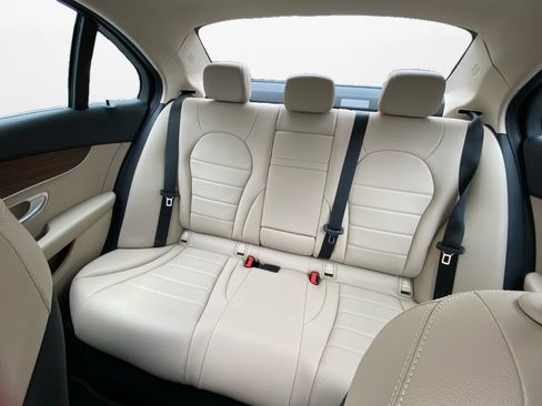 Used 2019 Mercedes-Benz C 300 4MATIC Sedan image 12