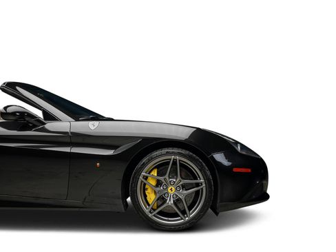 Used 2015 Ferrari California T RWD image 29