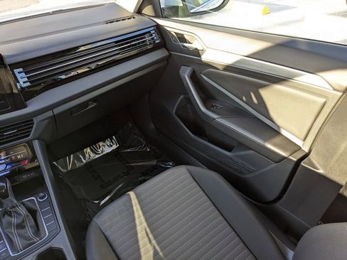 Certified 2025 Volkswagen Jetta S image 14