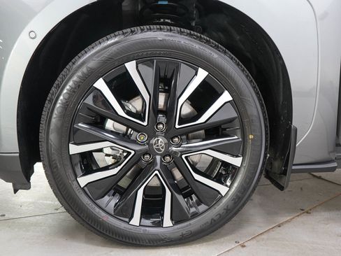 Used 2026 Toyota bZ AWD/4WD image 30