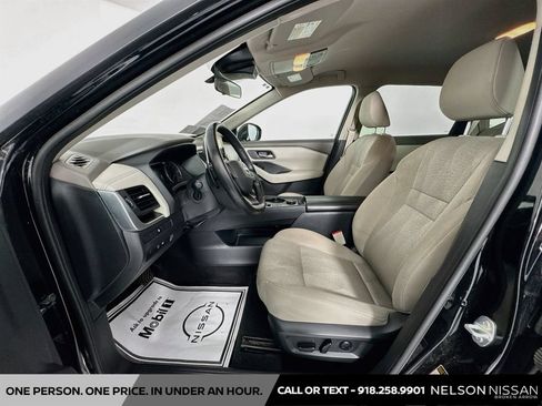 Certified 2025 Nissan Rogue SV AWD/4WD image 19