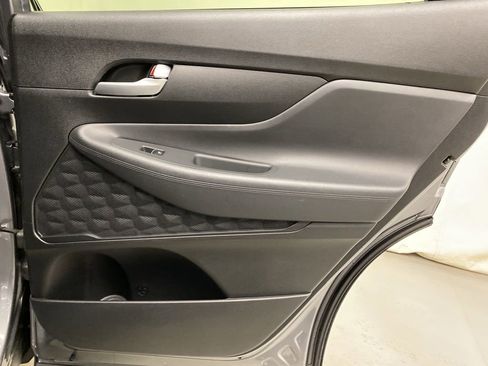 Used 2019 Hyundai Santa Fe SE image 13