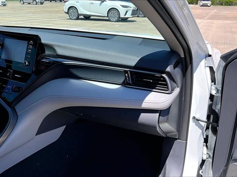 Used 2024 Toyota Camry LE FWD image 18