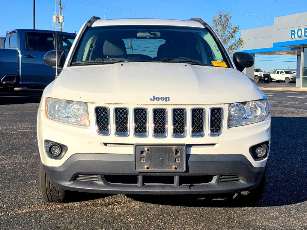 Used 2011 Jeep Compass Latitude w/ Sun/Sound Group AWD/4WD image 12