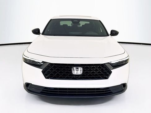 Used 2023 Honda Accord Sport image 2