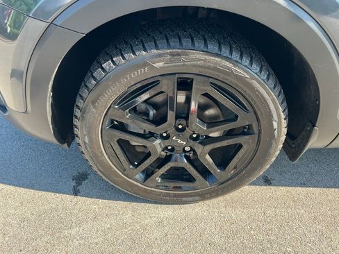 Used 2023 Kia Telluride AWD image 14