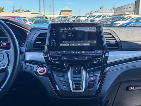 Used 2023 Honda Odyssey Touring image 13