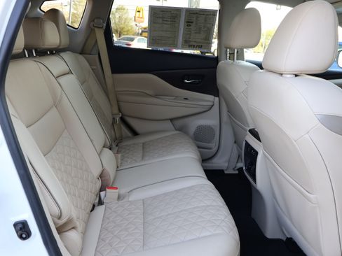 Used 2019 Nissan Murano Platinum w/ Cargo Package image 26