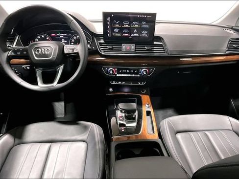 Used 2023 Audi Q5 2.0T Premium w/ Convenience Package AWD/4WD image 10