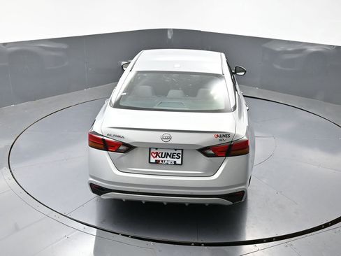 Used 2024 Nissan Altima 2.5 SV image 47