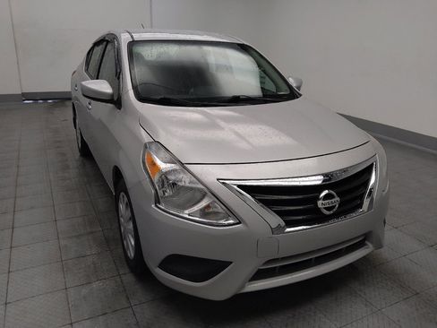 Used 2019 Nissan Versa SV FWD image 14