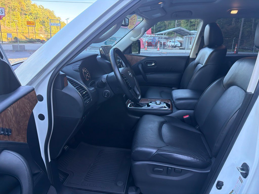 Used 2024 Nissan Armada SL w/ Captain's Chairs Package AWD/4WD image 9