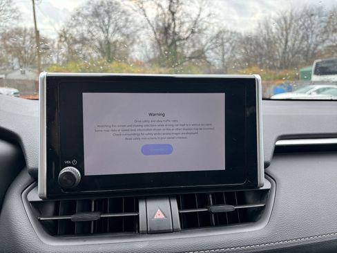 Used 2025 Toyota RAV4 LE image 21