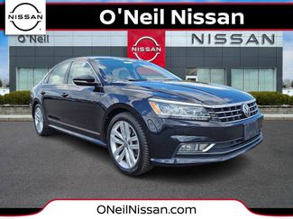 Used 2018 Volkswagen Passat 2.0T SEL Premium image 1