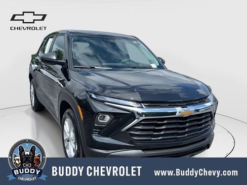 Used 2026 Chevrolet TrailBlazer LS w/ LS Convenience Package FWD image 1