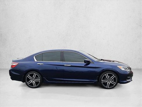 Used 2016 Honda Accord Sport image 4