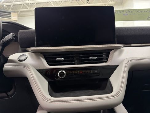 New 2026 Ford Explorer Active w/ Active Comfort Package image 21