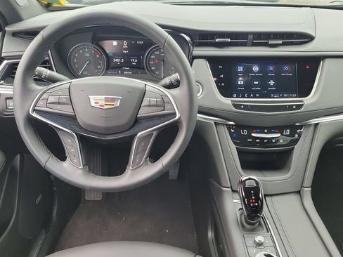 Used 2026 Cadillac XT5 Premium Luxury w/ Driver Assist Package FWD image 11