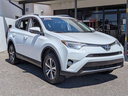 Used 2016 Toyota RAV4 XLE FWD image 3