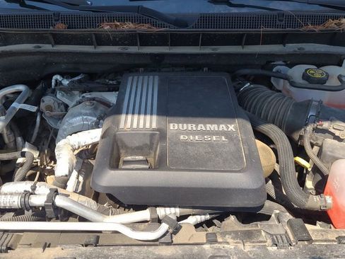 Used 2022 Chevrolet Tahoe LT w/ LT Signature Package image 8