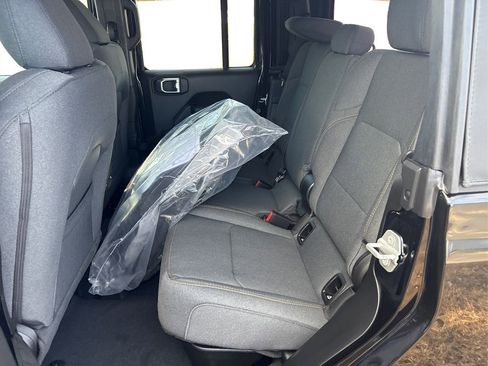 New 2026 Jeep Gladiator Sport image 10