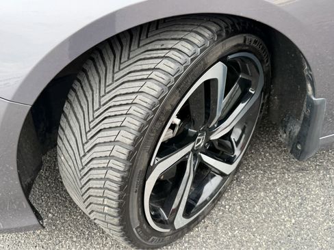 Used 2019 Honda Accord Sport image 9