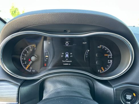 Used 2019 Jeep Grand Cherokee Limited AWD/4WD image 12