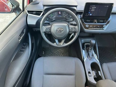 Used 2025 Toyota Corolla LE FWD image 12