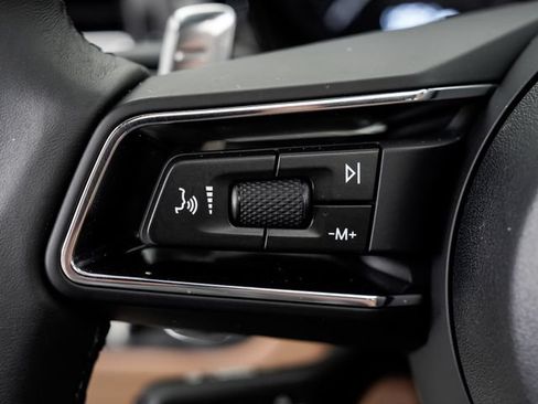 Certified 2026 Porsche Macan AWD/4WD image 14