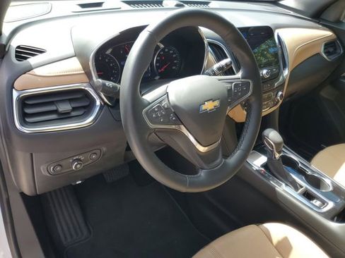 Used 2023 Chevrolet Equinox Premier FWD image 20