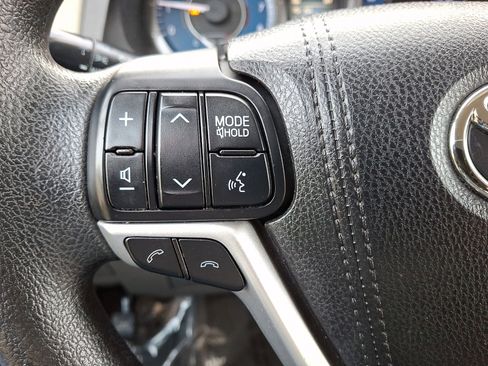 Used 2018 Toyota Sienna LE image 20