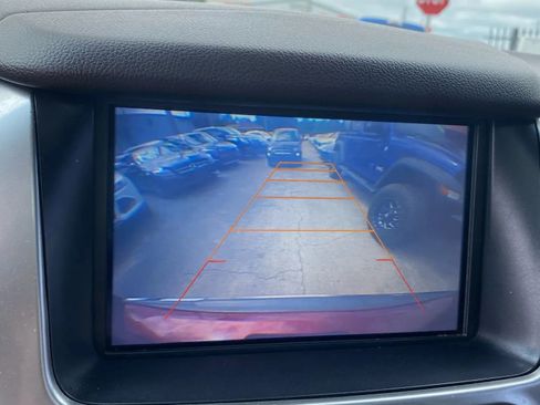 Used 2016 Chevrolet Suburban LTZ image 9