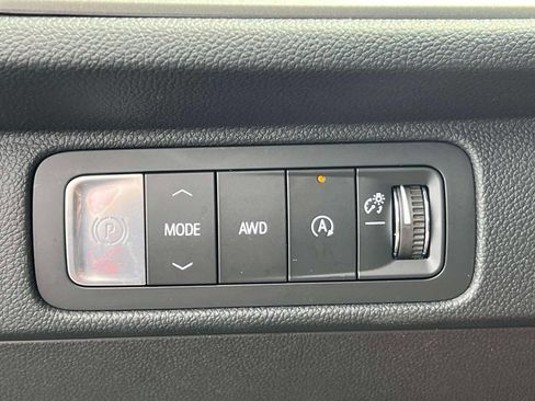 Used 2026 Chevrolet Traverse LT w/ Driver Confidence Package AWD/4WD image 22