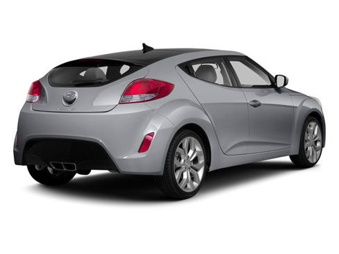 Used 2013 Hyundai Veloster FWD image 2