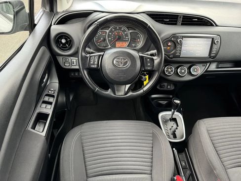 Used 2018 Toyota Yaris SE w/ Carpet Mat Package FWD image 9