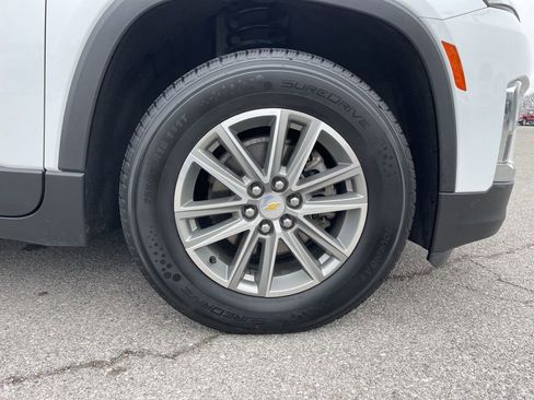 Used 2023 Chevrolet Traverse LT image 55