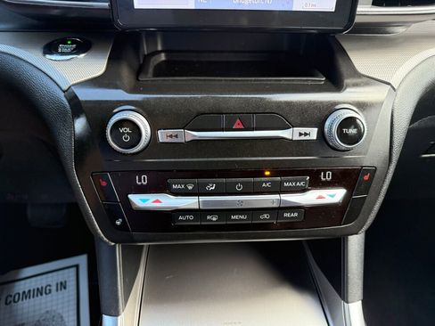 Used 2020 Ford Explorer XLT w/ Equipment Group 202A image 20