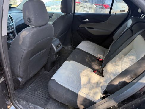 Used 2018 Chevrolet Equinox LT AWD/4WD image 17