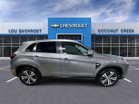 Used 2023 Mitsubishi Outlander Sport ES image 9