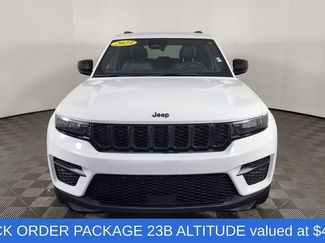 Used 2023 Jeep Grand Cherokee Altitude video 2