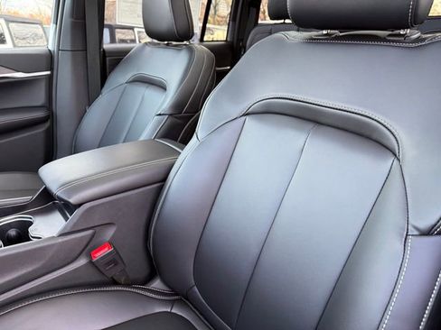 New 2025 Jeep Grand Cherokee Limited w/ MOPAR Finishing Package image 25