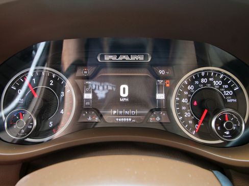Used 2022 RAM 3500 Laramie w/ Body Color Bumper Group AWD/4WD image 28