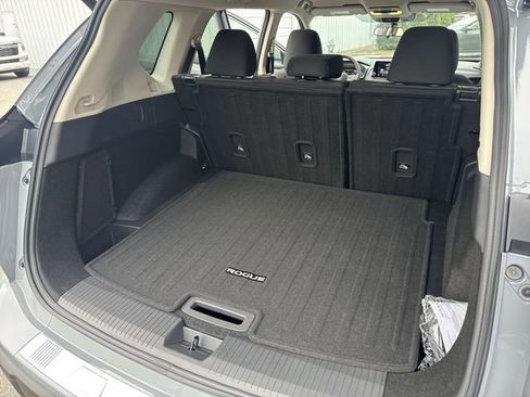 New 2026 Nissan Rogue SV image 12