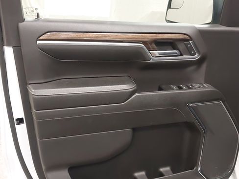 Certified 2023 Chevrolet Silverado 1500 LT w/ Z71 Off-Road Package image 24