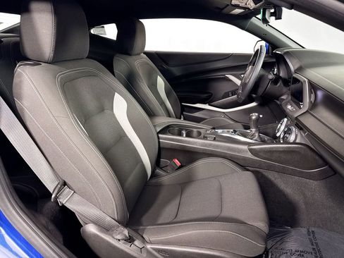 Used 2019 Chevrolet Camaro LT w/ RS Package image 27