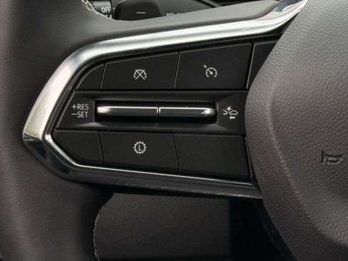 New 2026 Chevrolet Traverse LT image 13