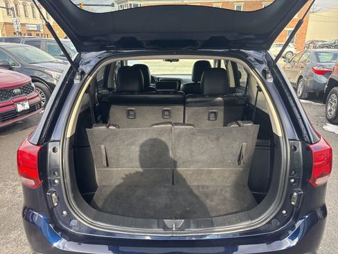 Used 2016 Mitsubishi Outlander SE image 16