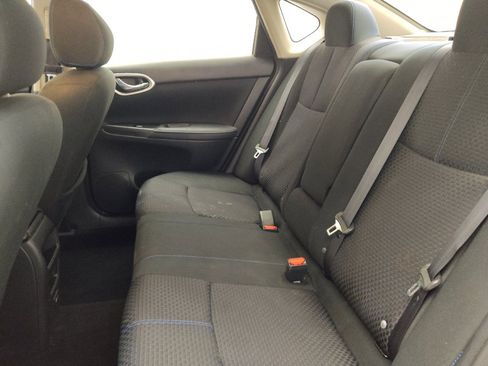 Used 2019 Nissan Sentra SR FWD image 18